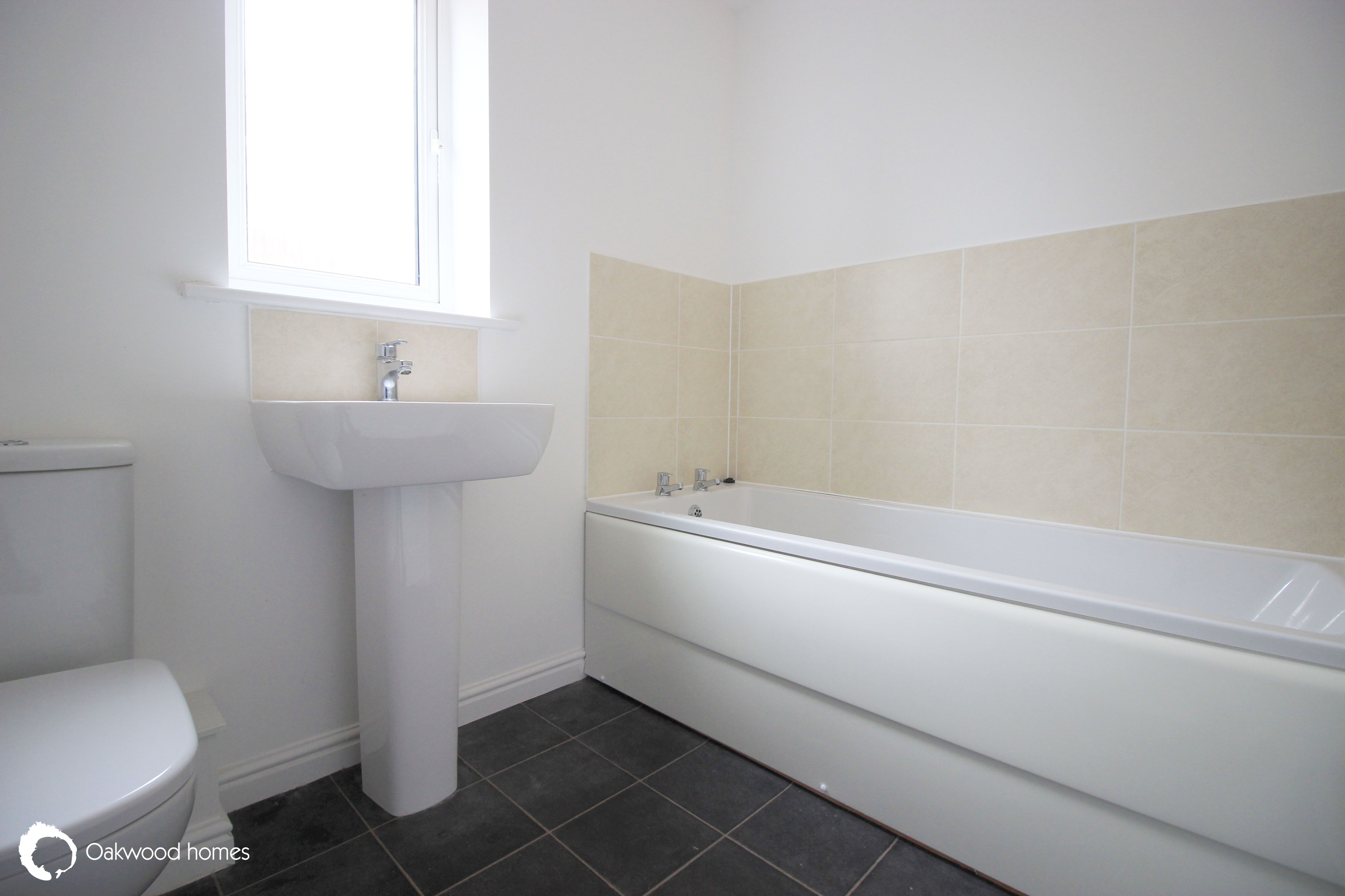 3 bed terraced house for sale in Castle Drive, Margate  - Property Image 8