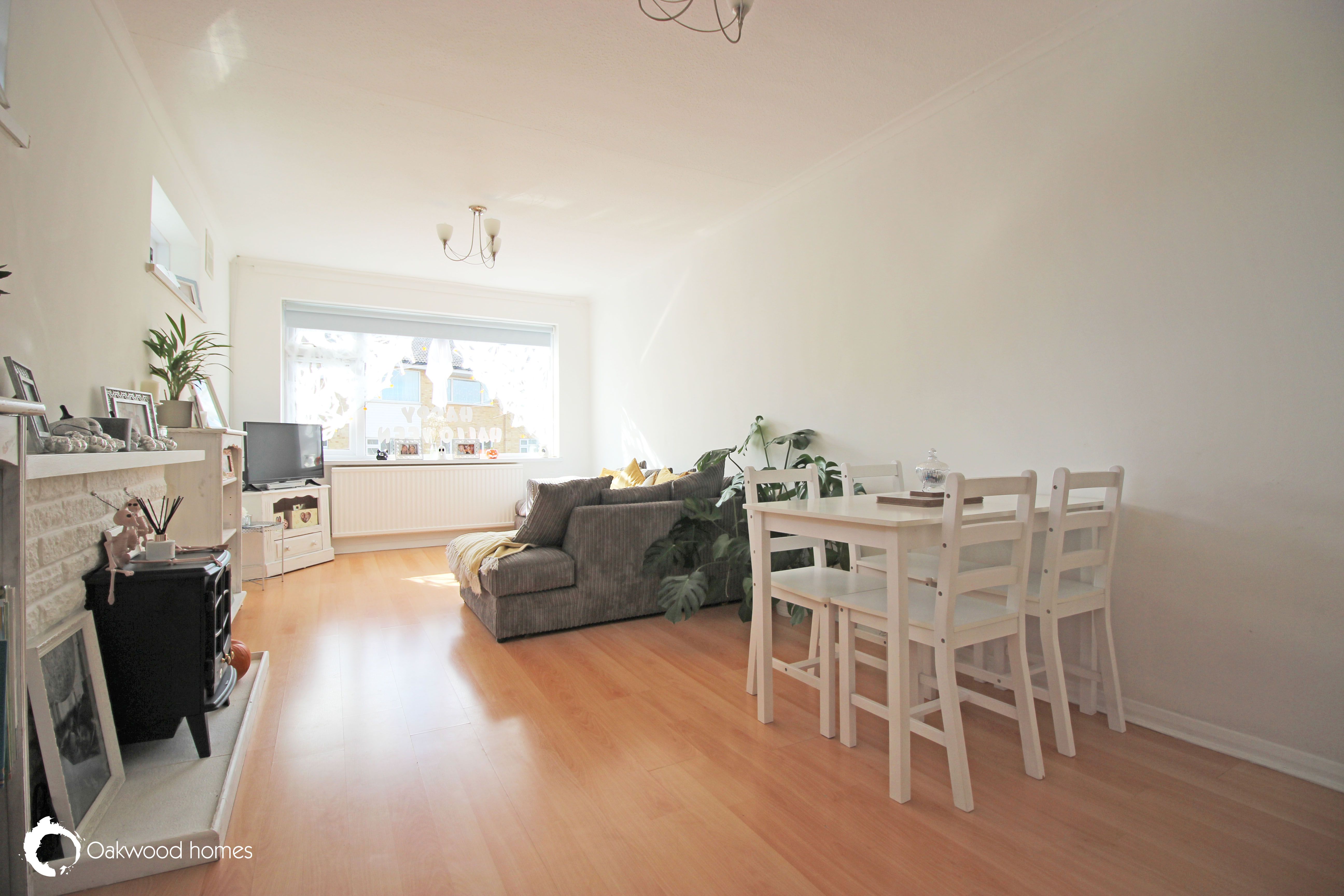 2 bed maisonette for sale in Sundew Grove, Ramsgate  - Property Image 2