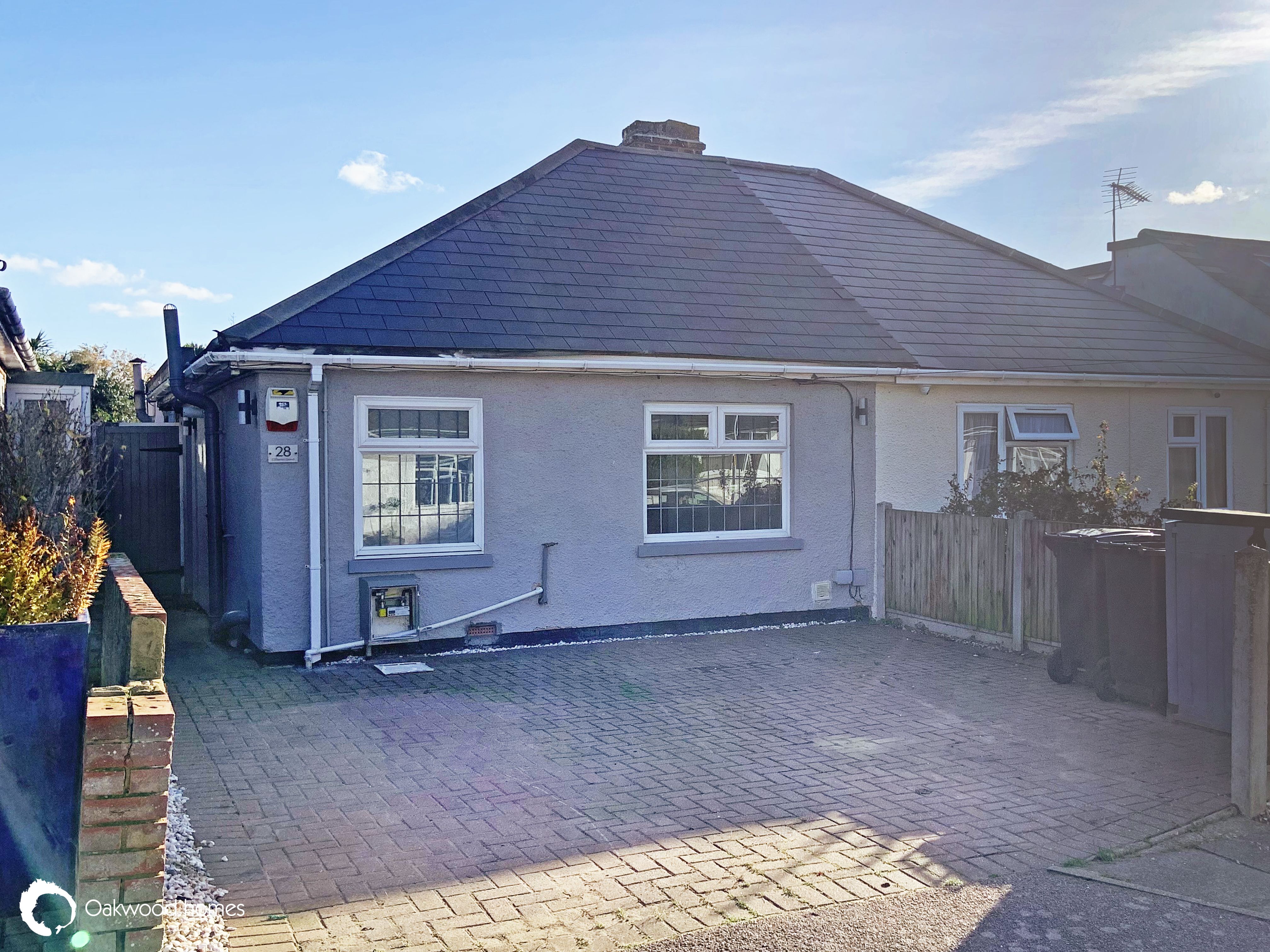 2 bed semi-detached bungalow for sale in Cliffsend Grove, Ramsgate - Property Image 1