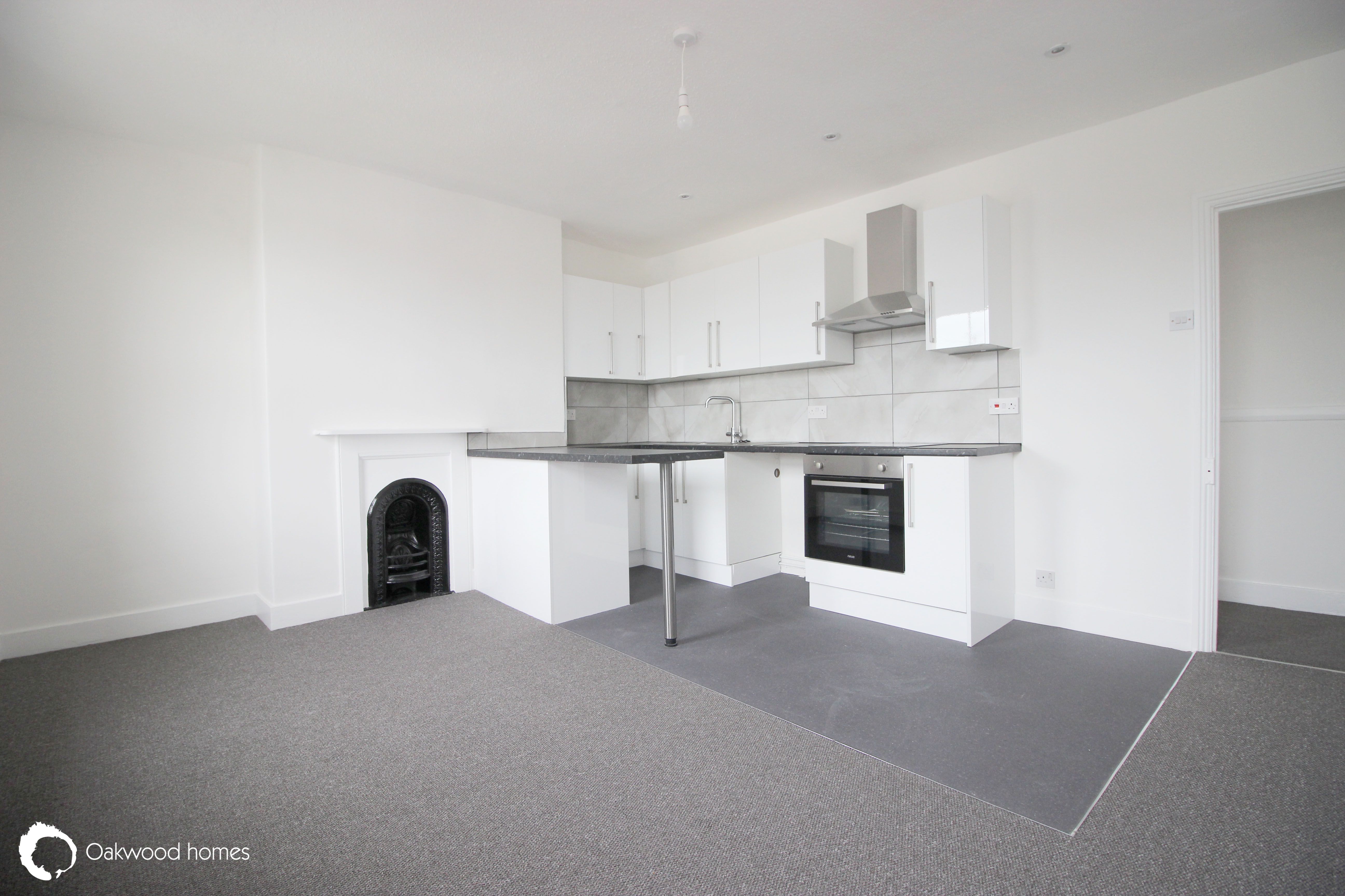 2 bed flat for sale in Grange Road, Ramsgate  - Property Image 2