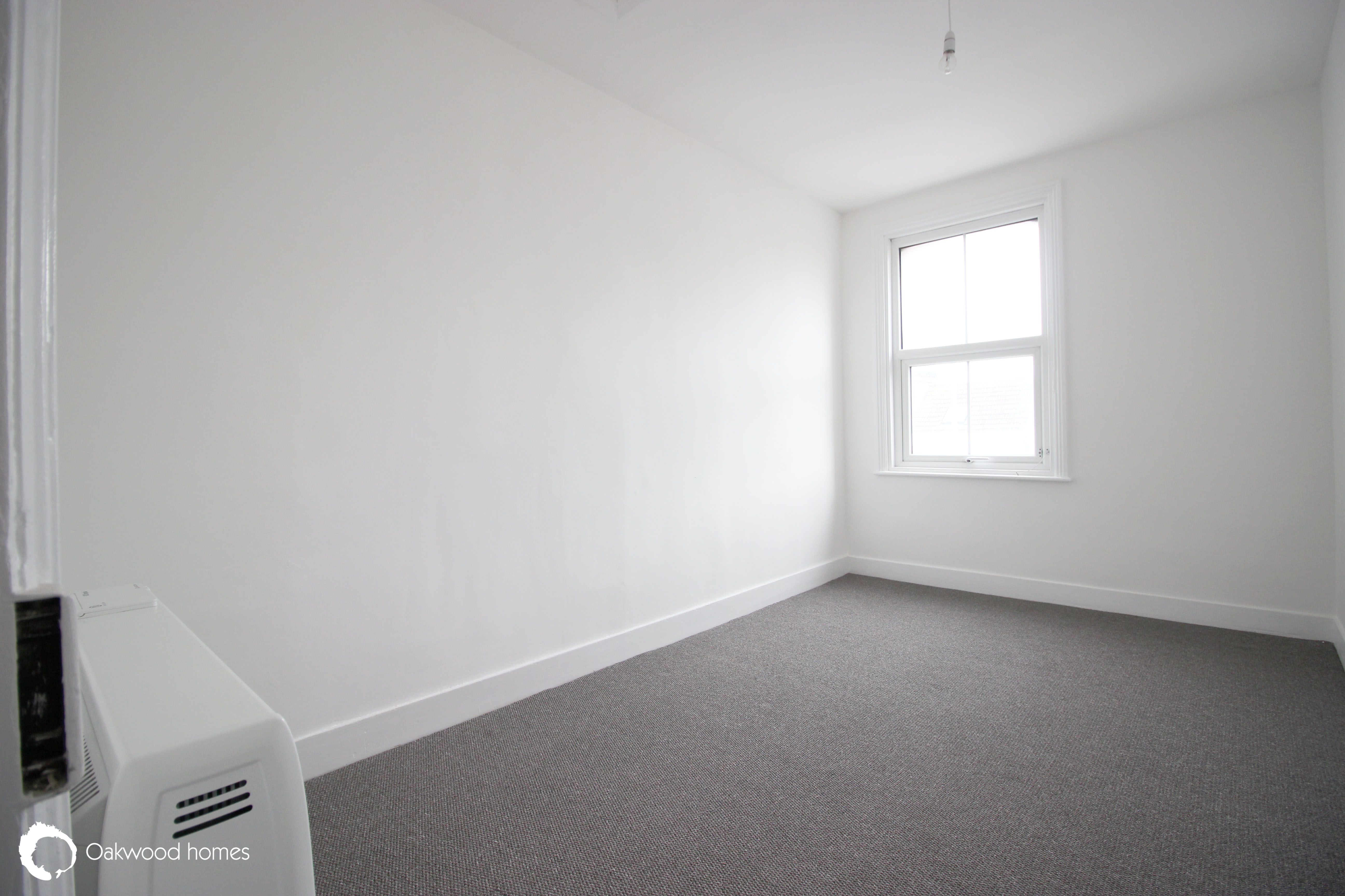 2 bed flat for sale in Grange Road, Ramsgate  - Property Image 5
