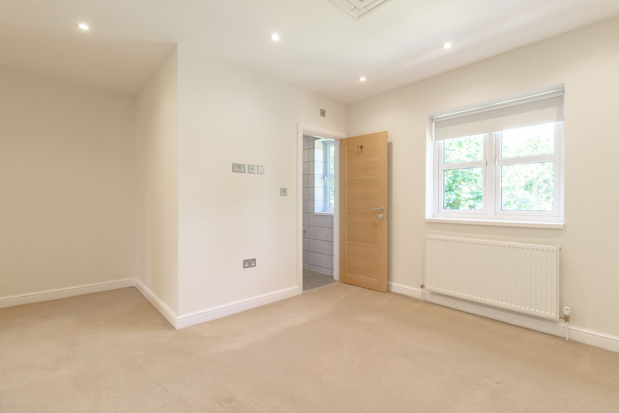 4 bed terraced house to rent in Milton Court, London  - Property Image 14