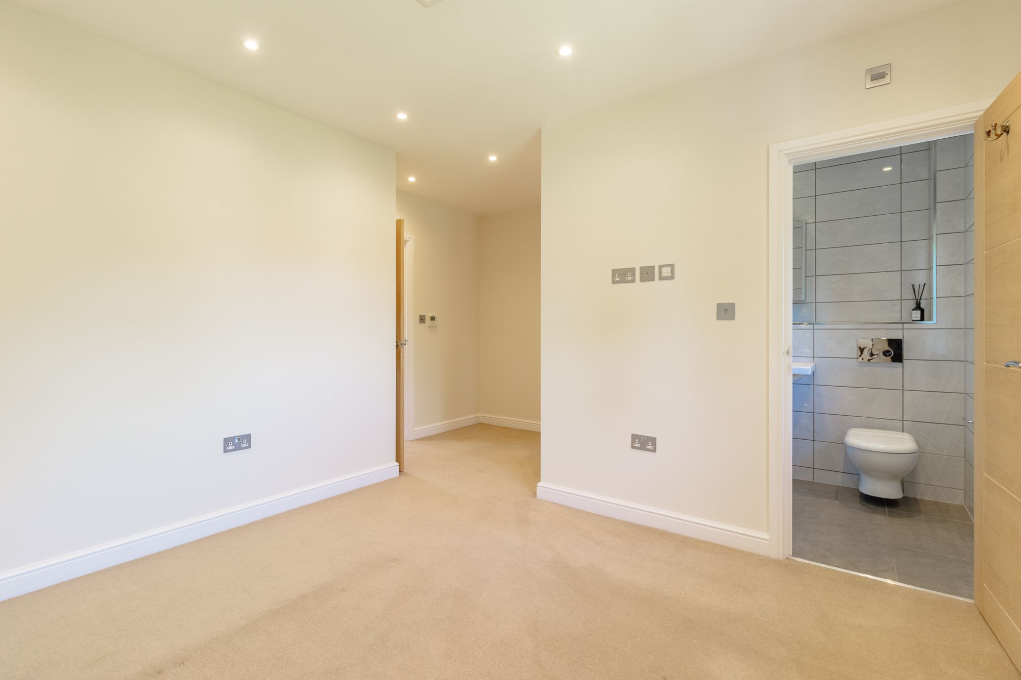 4 bed terraced house to rent in Milton Court, London  - Property Image 16