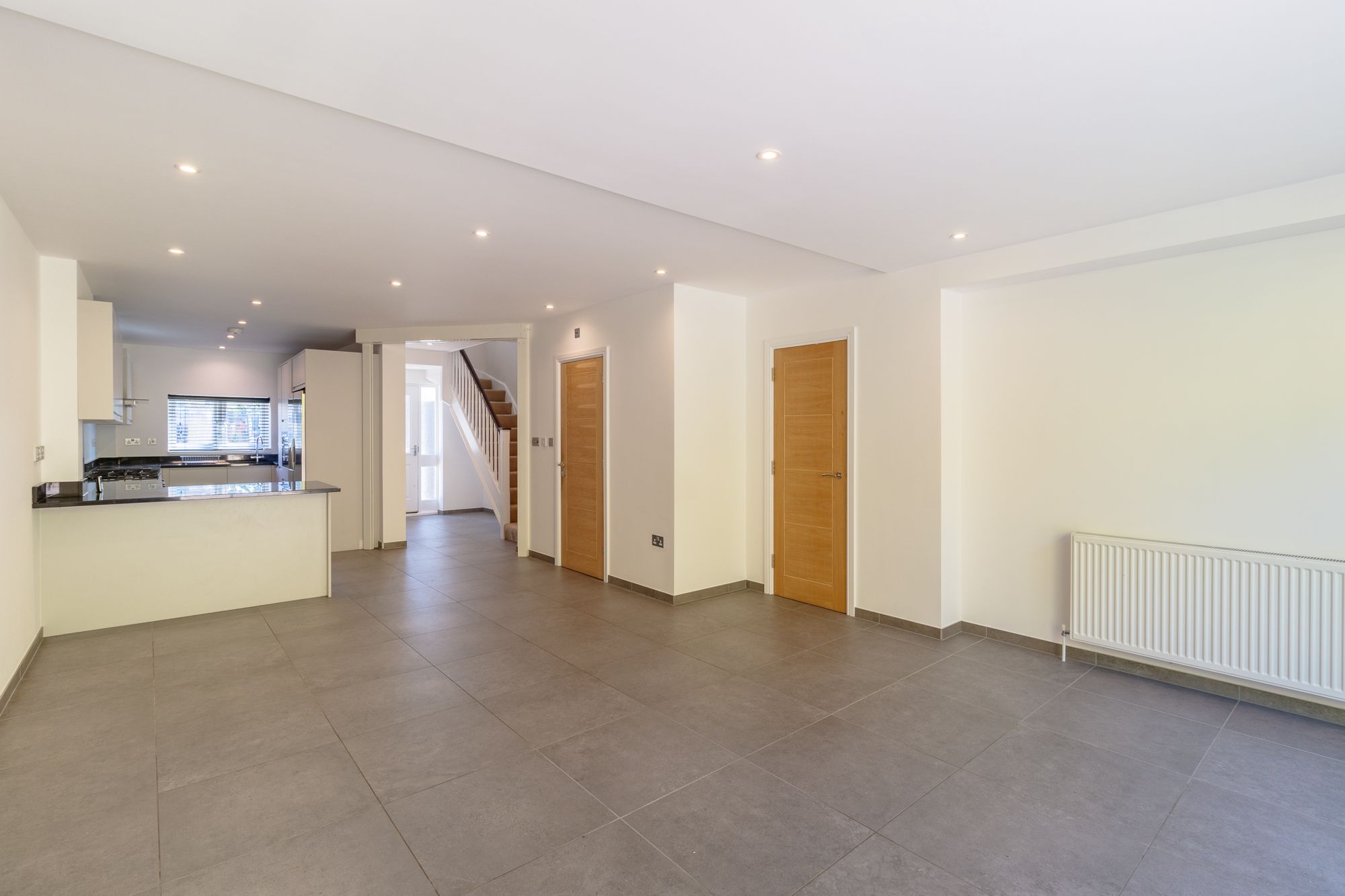 4 bed terraced house to rent in Milton Court, London  - Property Image 3