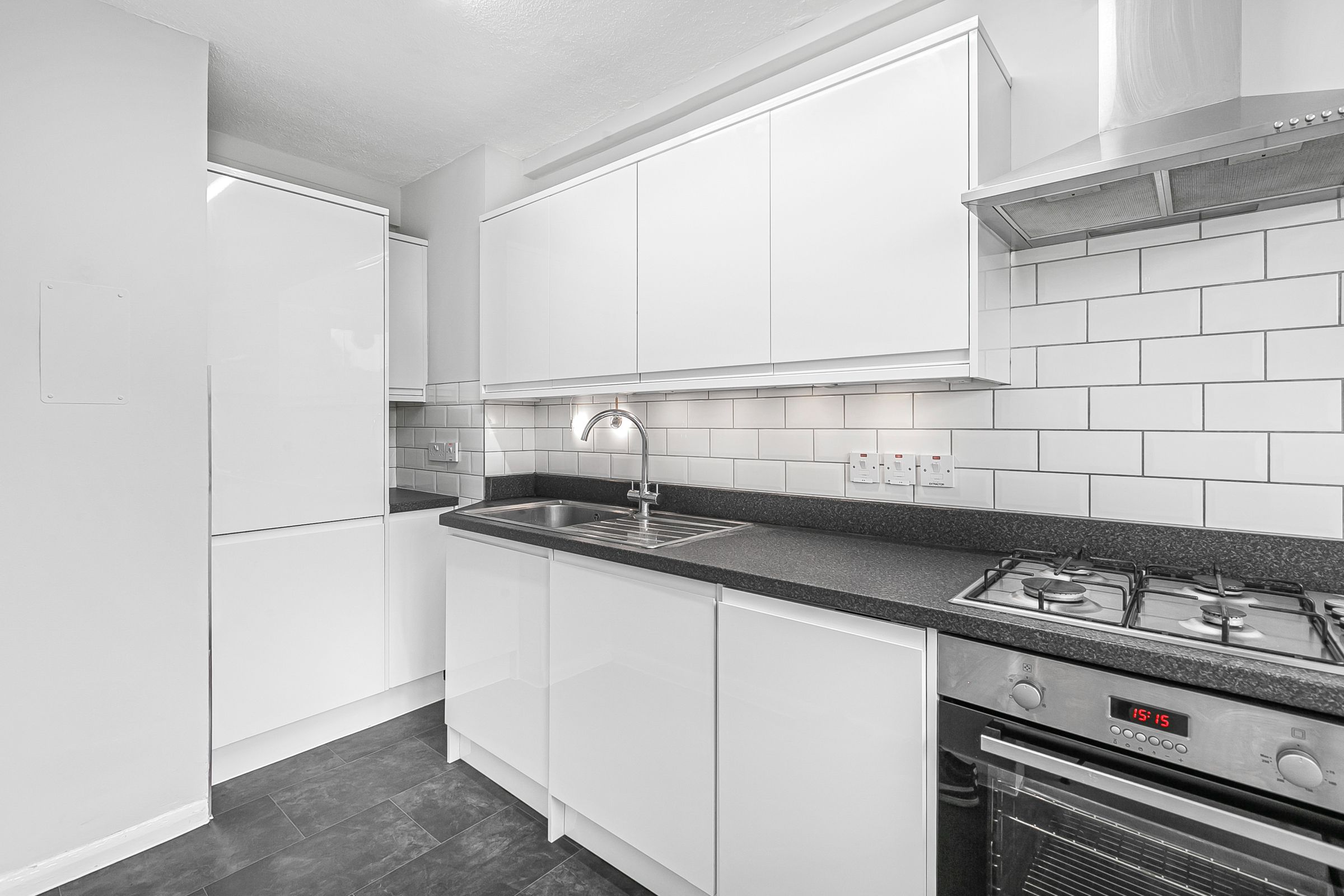 2 bed flat to rent in Putney Hill, London  - Property Image 7