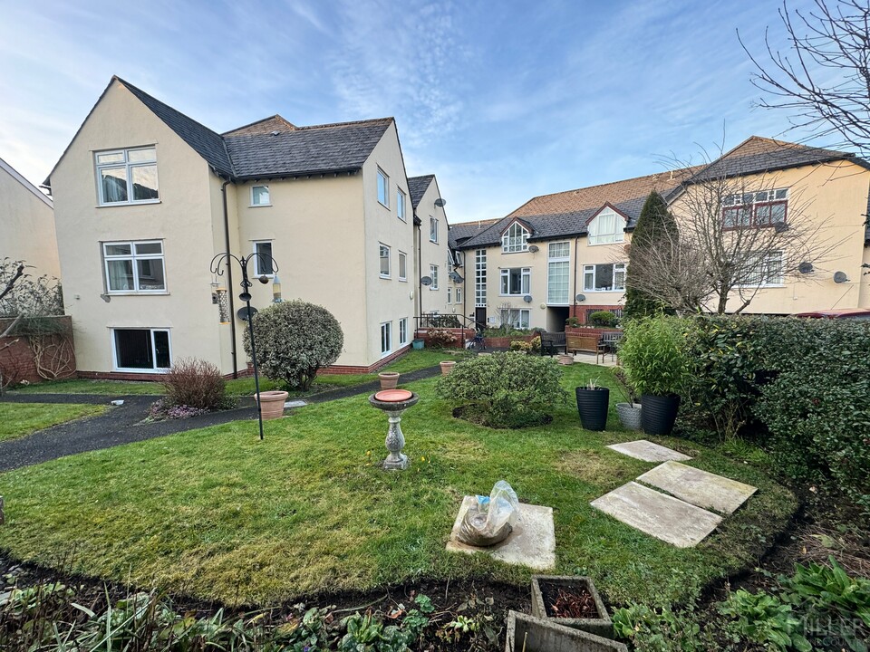 2 bed apartment for sale in East Street, Okehampton  - Property Image 7