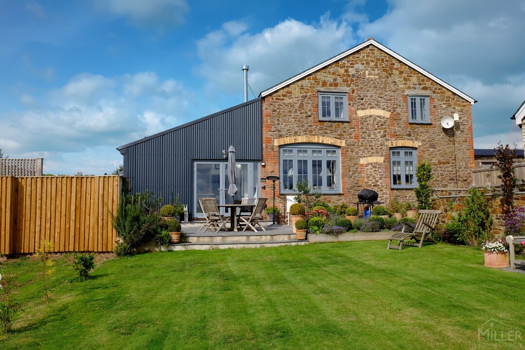 4 bed barn conversion for sale in Broadwoodkelly, Winkleigh  - Property Image 3