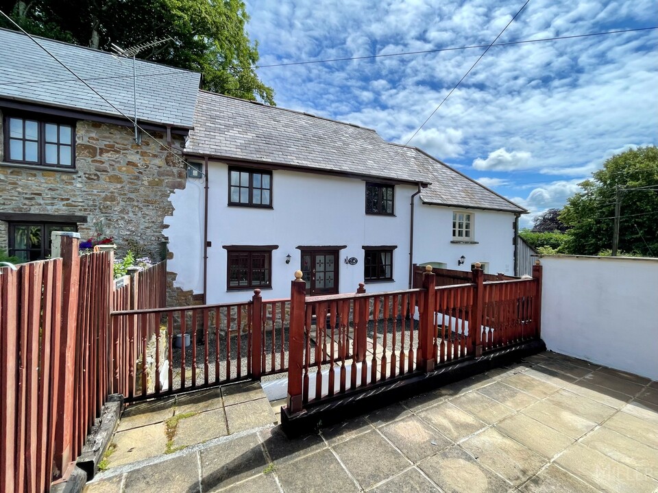 2 bed barn conversion for sale in Halwill, Beaworthy  - Property Image 1