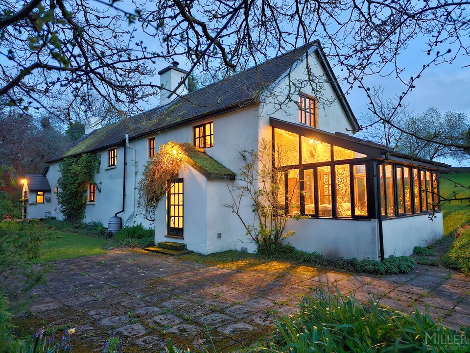 5 bed detached house for sale in Bridestowe, Okehampton  - Property Image 1