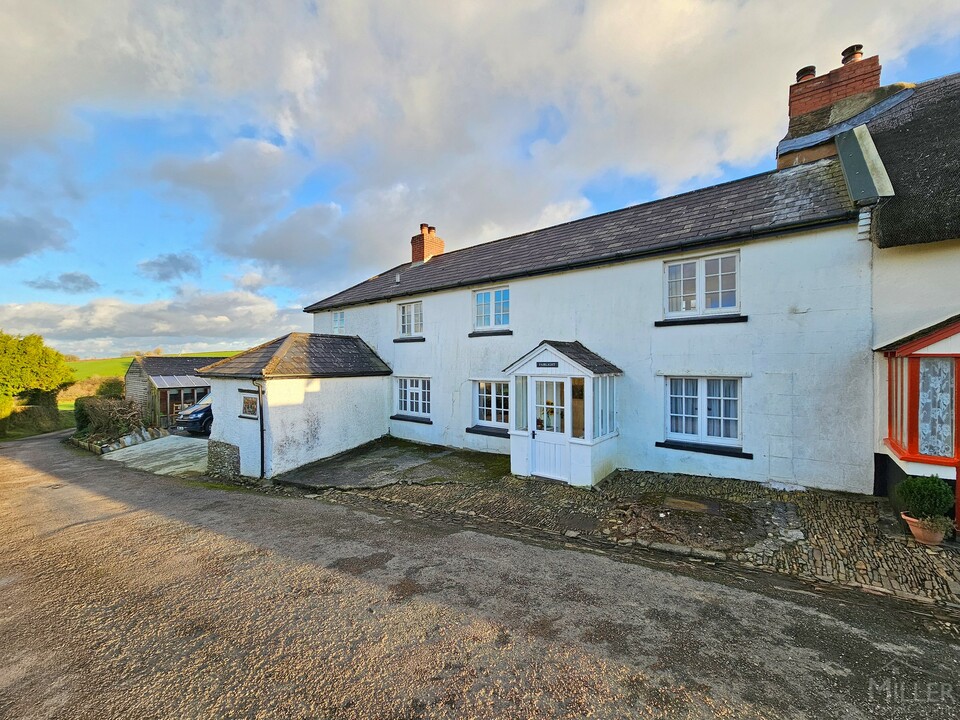 3 bed semi-detached house for sale in Inwardleigh, Okehampton  - Property Image 4