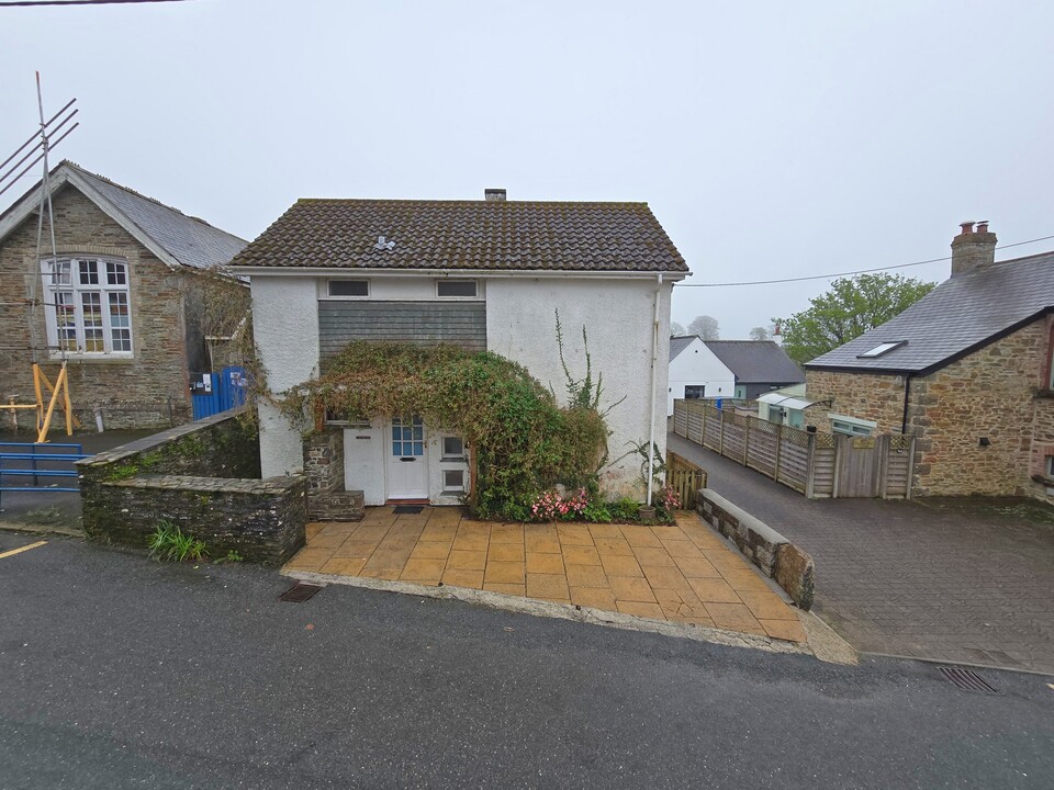 2 bed detached house for sale in Church Hill, Tavistock - Property Image 1