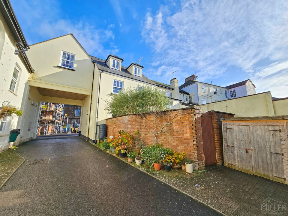 4 bed terraced house for sale in The Square, North Tawton  - Property Image 2