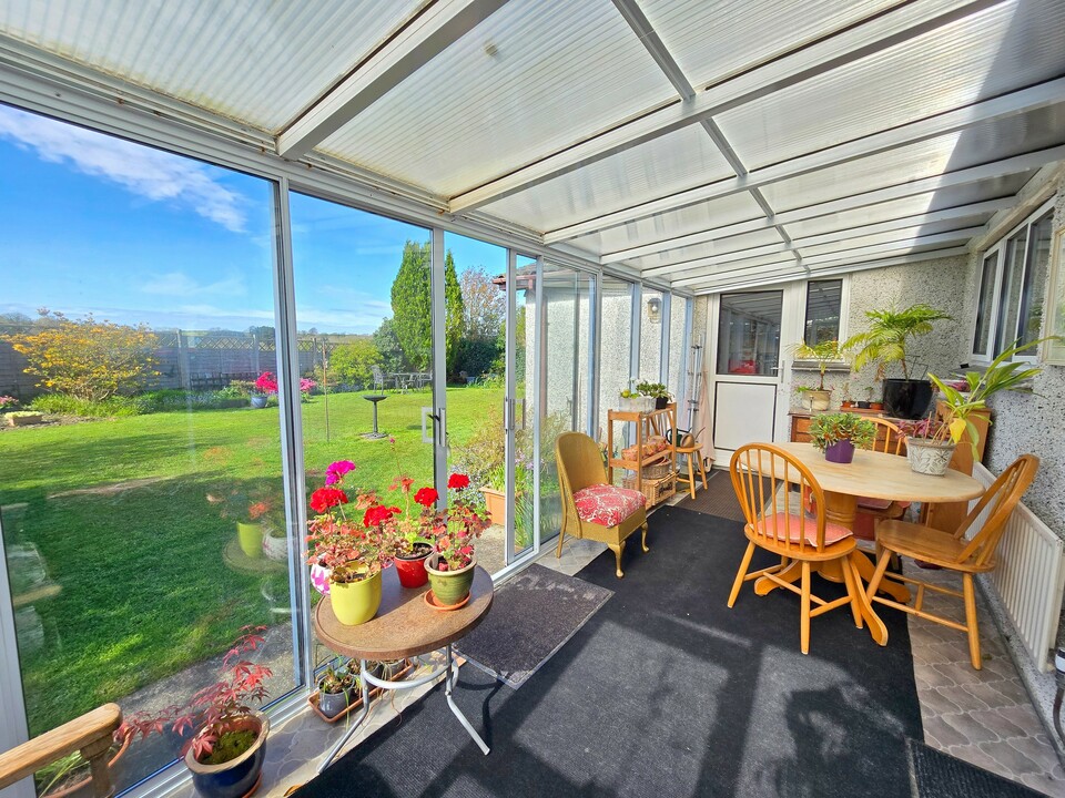 3 bed bungalow for sale in Higher Daws Lane, Launceston  - Property Image 12