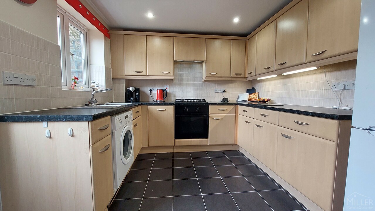 3 bed end of terrace house for sale in Wadlands Meadow, Okehampton  - Property Image 2