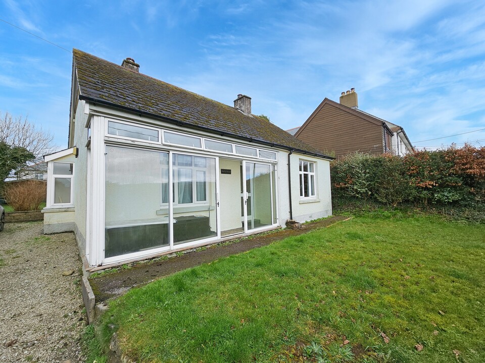 3 bed detached bungalow for sale in Silver Street, Okehampton - Property Image 1