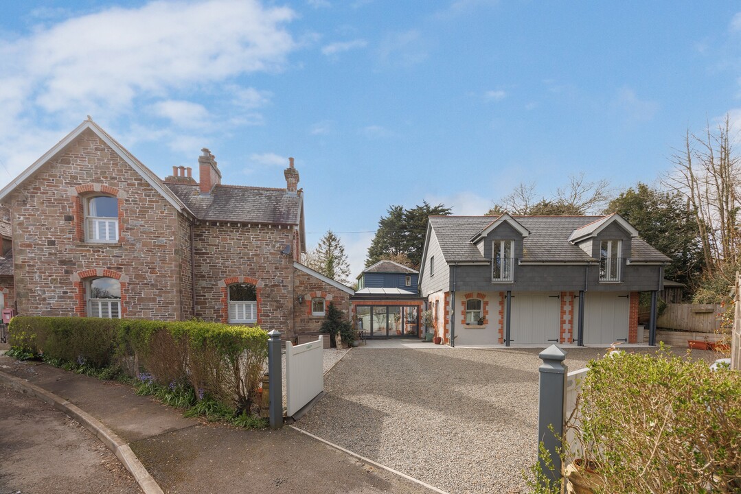 3 bed for sale in Bere Ferrers, Yelverton  - Property Image 1