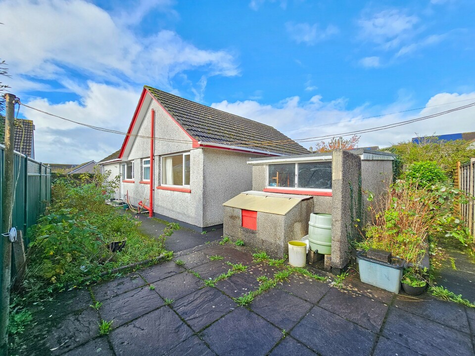 3 bed bungalow for sale in Broad Park Road, Yelverton  - Property Image 13