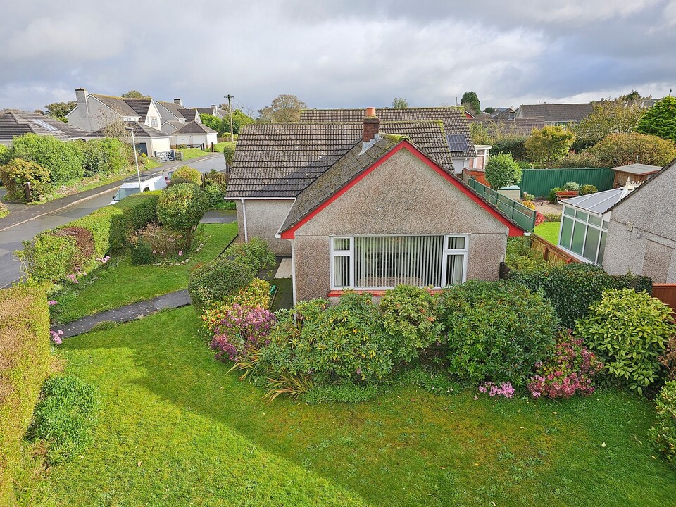 3 bed bungalow for sale in Broad Park Road, Yelverton - Property Image 1