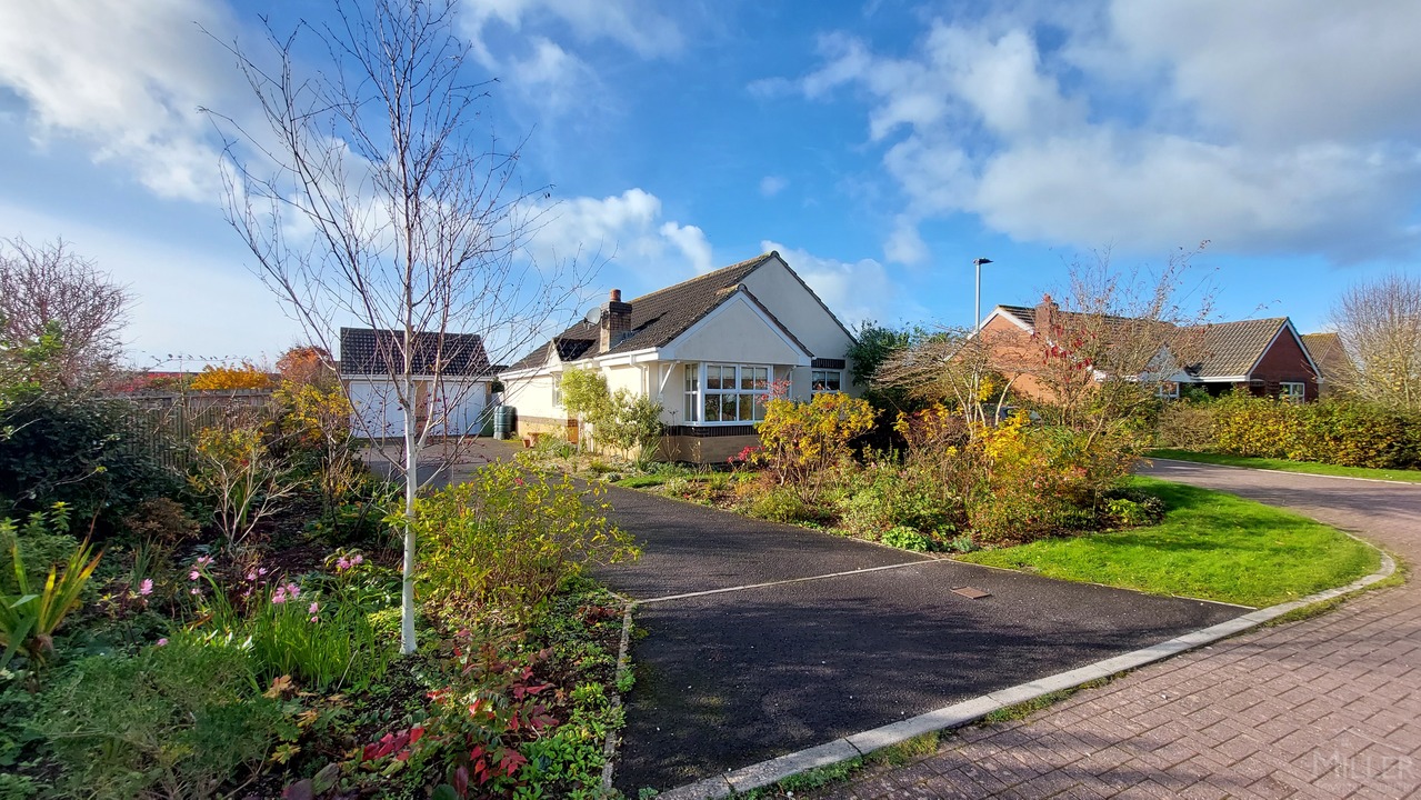 3 bed detached bungalow for sale in Kings Farm Lane, Winkleigh  - Property Image 1
