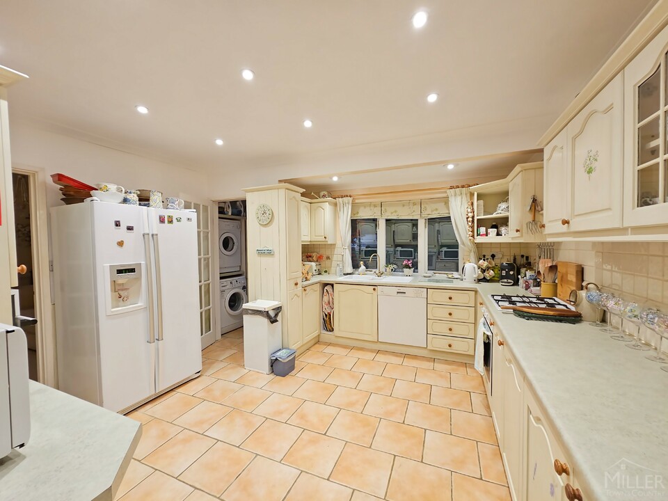 4 bed detached house for sale in Bouchiers Close, North Tawton  - Property Image 10