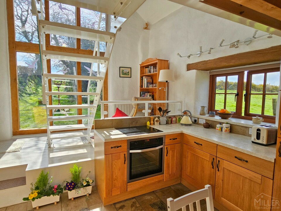 4 bed cottage for sale in Ashreigney, Chulmleigh  - Property Image 18