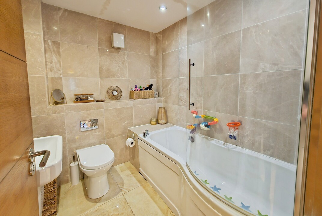 2 bed for sale in Abbey Court, Tavistock  - Property Image 7