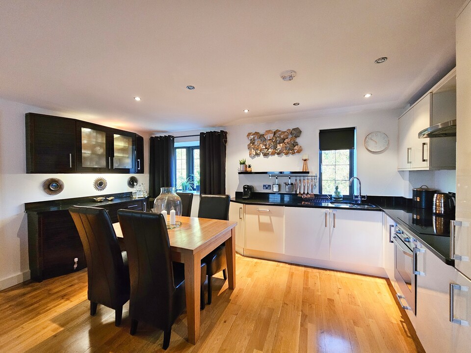 2 bed for sale in Abbey Court, Tavistock  - Property Image 1