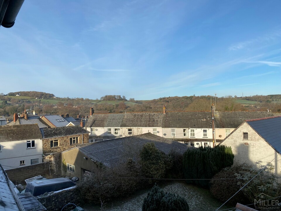 3 bed terraced house for sale in East Street, Okehampton - Property Image 1