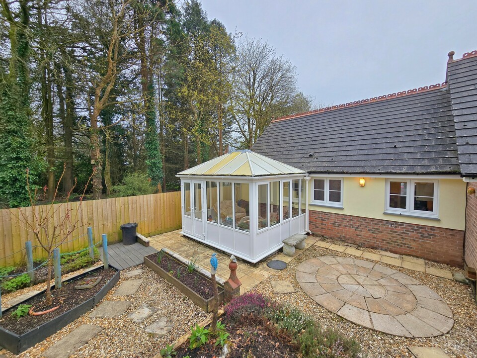 2 bed bungalow for sale in Barn Park Gardens, Beaworthy  - Property Image 8