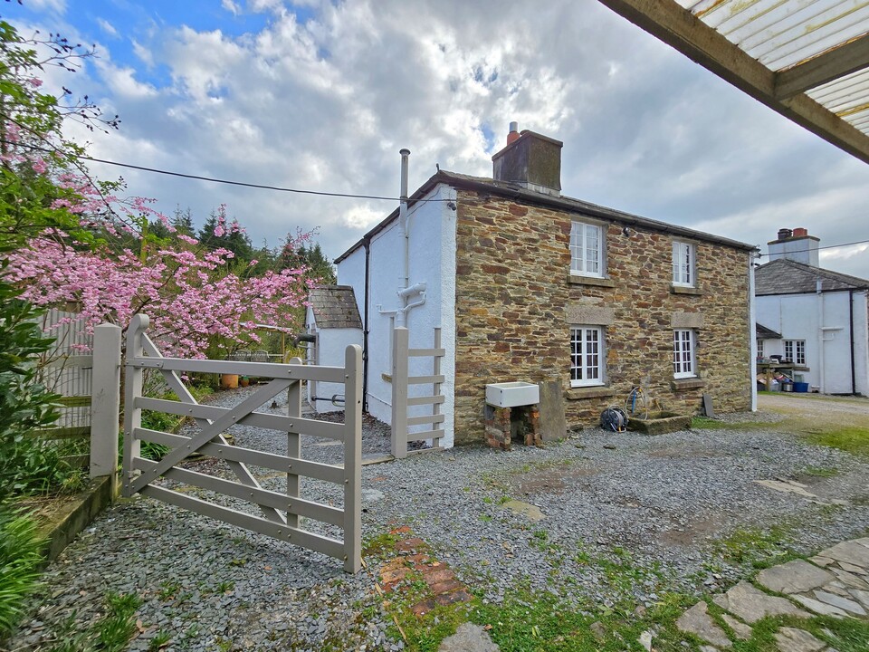 3 bed cottage for sale in Wheal Maria, Tavistock  - Property Image 1