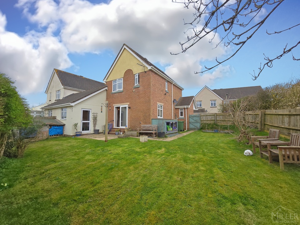 3 bed link detached house for sale in Bullow View, Winkleigh  - Property Image 1