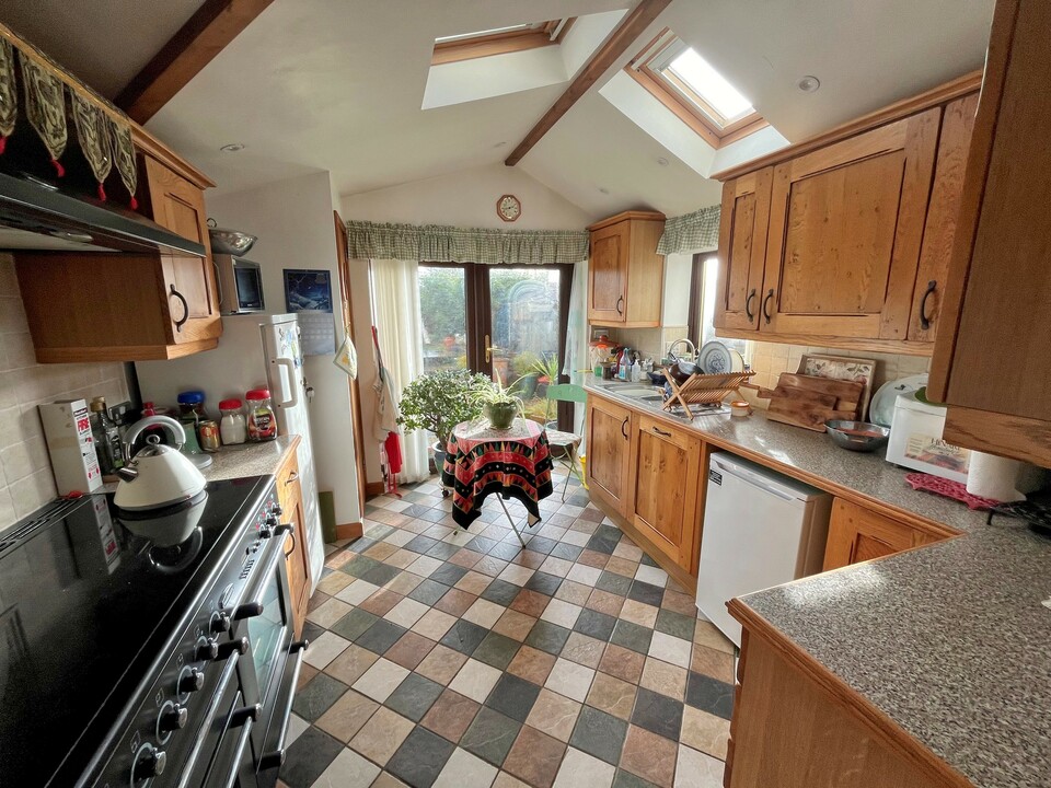 4 bed cottage for sale in Chapel Row, Liskeard  - Property Image 8