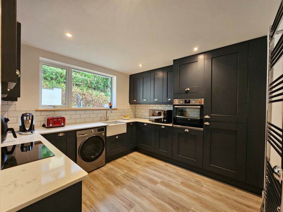3 bed bungalow for sale in Chilsworthy, Gunnislake  - Property Image 2
