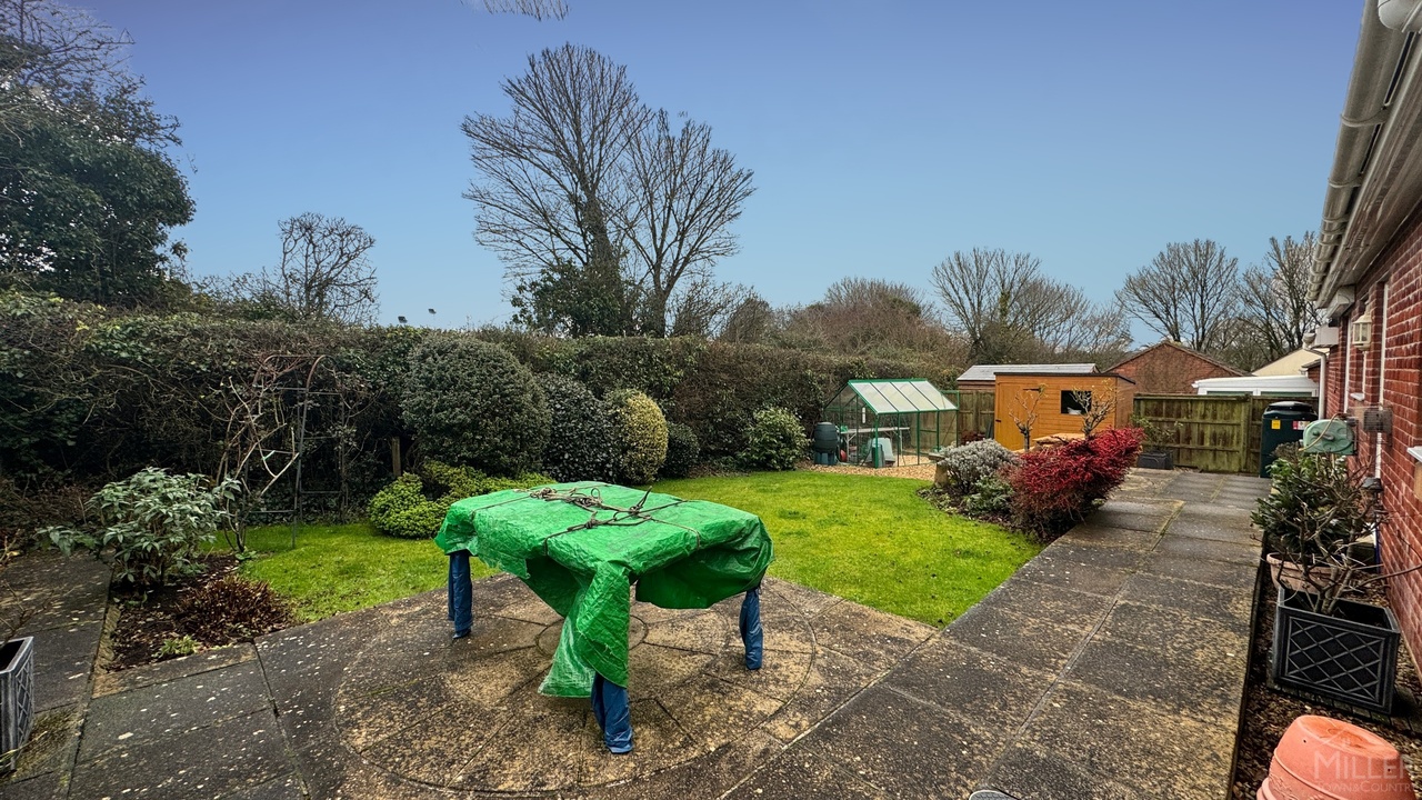 3 bed detached bungalow for sale in Bow, Crediton  - Property Image 16