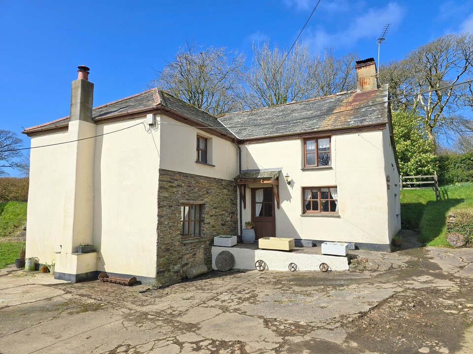5 bed cottage for sale in Trengune Mill, Launceston  - Property Image 1