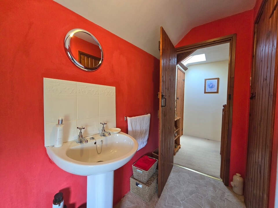 5 bed cottage for sale in Trengune Mill, Launceston  - Property Image 26