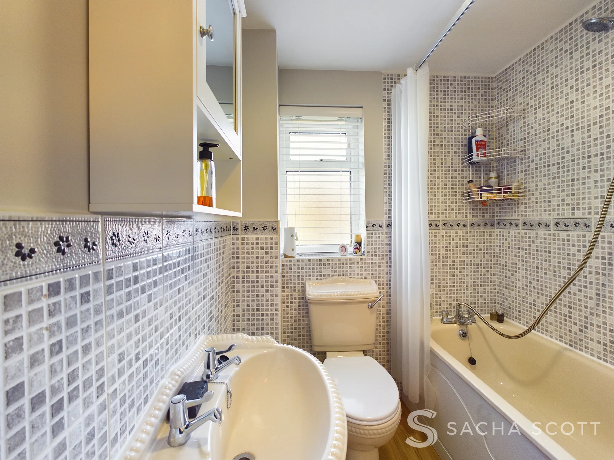 2 bed end of terrace house for sale in Homefield Gardens, Tadworth  - Property Image 18