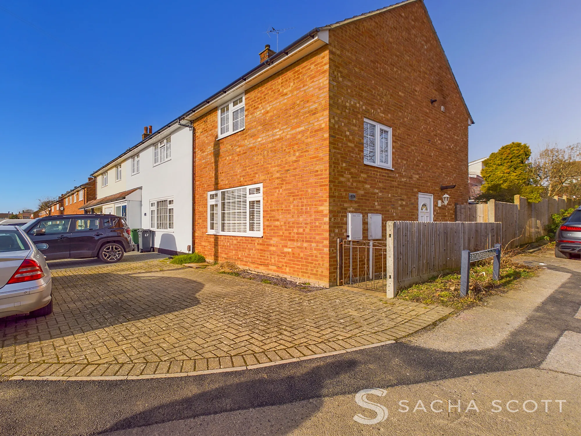 2 bed end of terrace house for sale in Homefield Gardens, Tadworth - Property Image 1