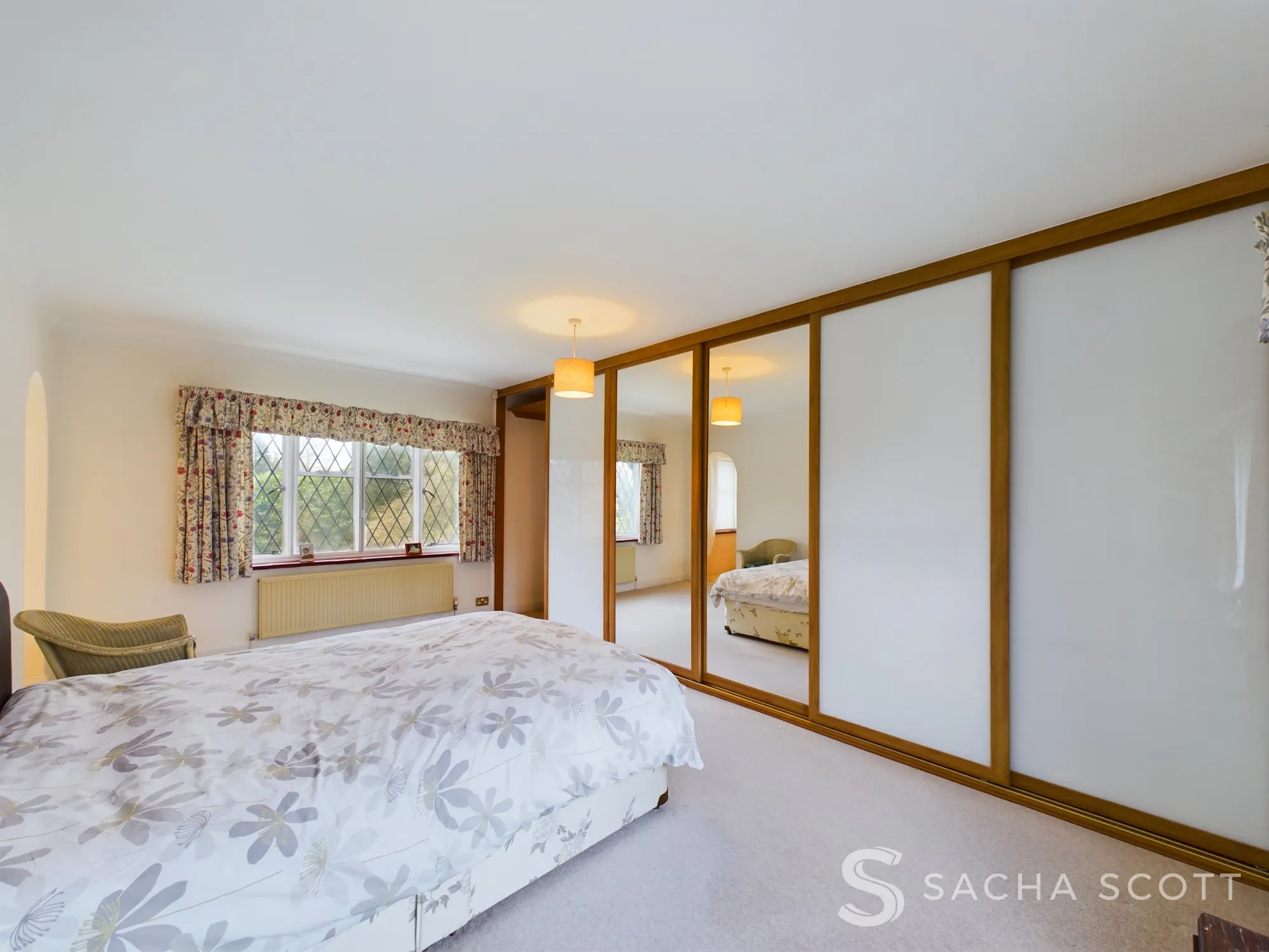 4 bed detached house for sale in Tudor Close, Banstead  - Property Image 18