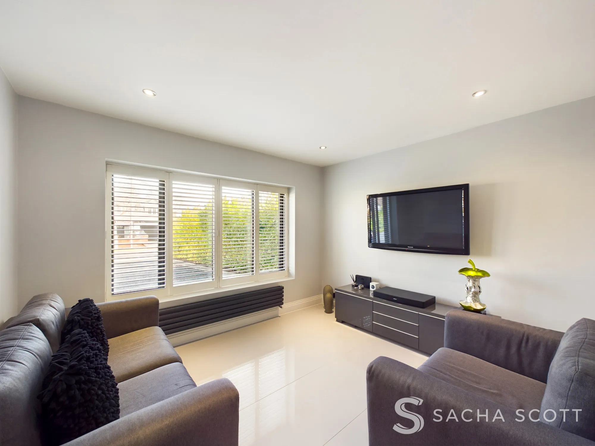 4 bed detached house for sale in Gilhams Avenue, Banstead  - Property Image 5