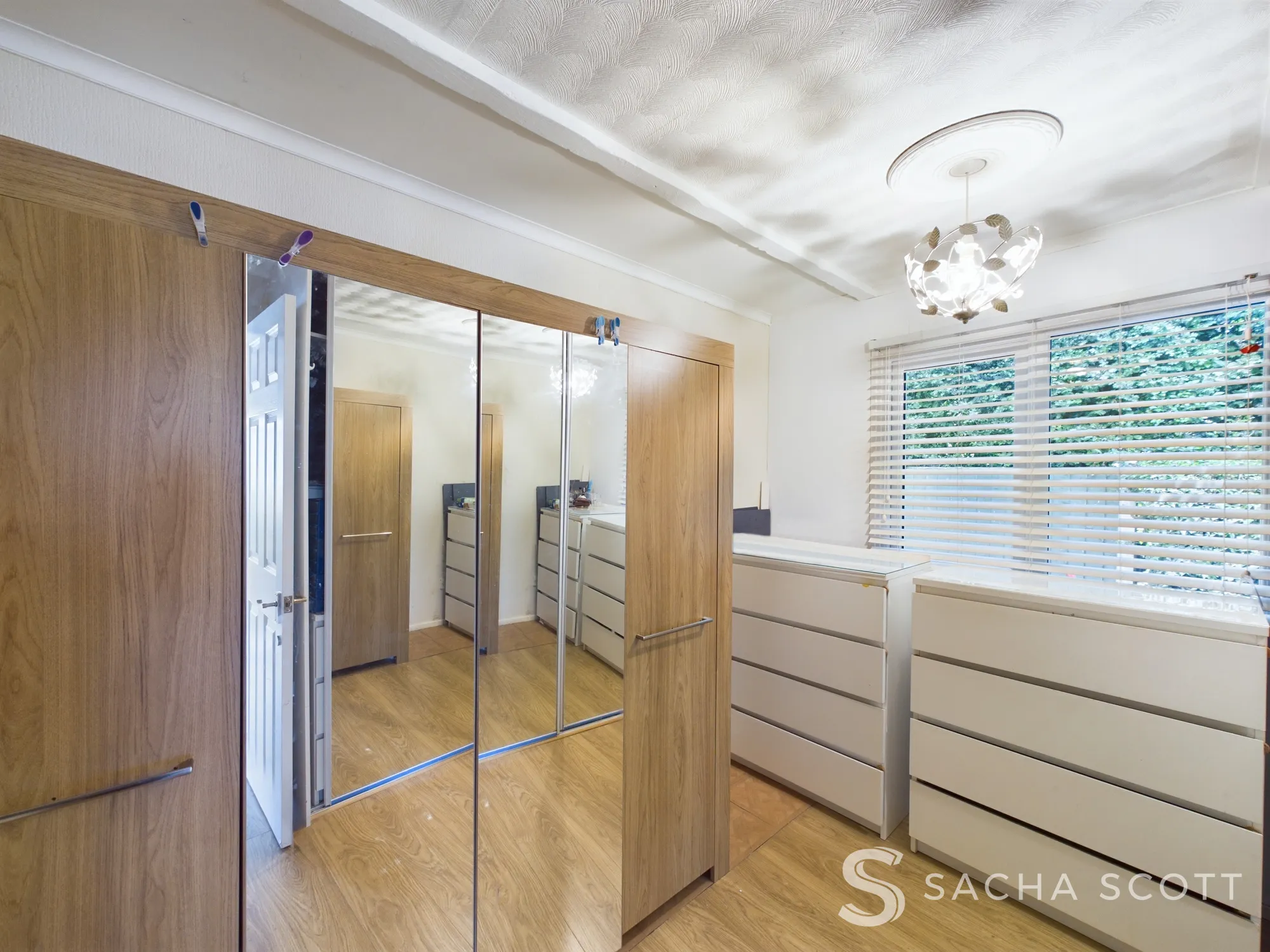 2 bed detached house for sale in Boxhill Road, Tadworth  - Property Image 9