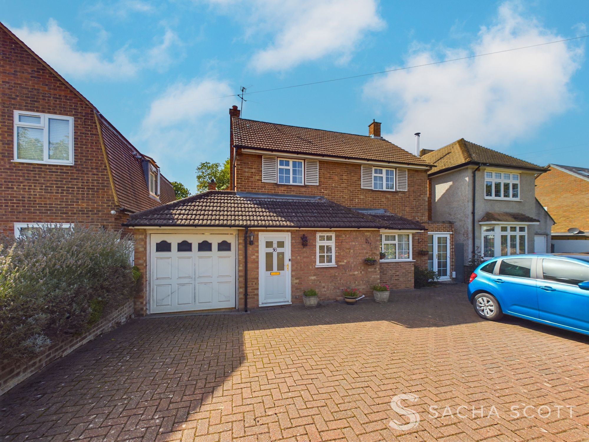 4 bed detached house for sale in The Spinney, Epsom - Property Image 1