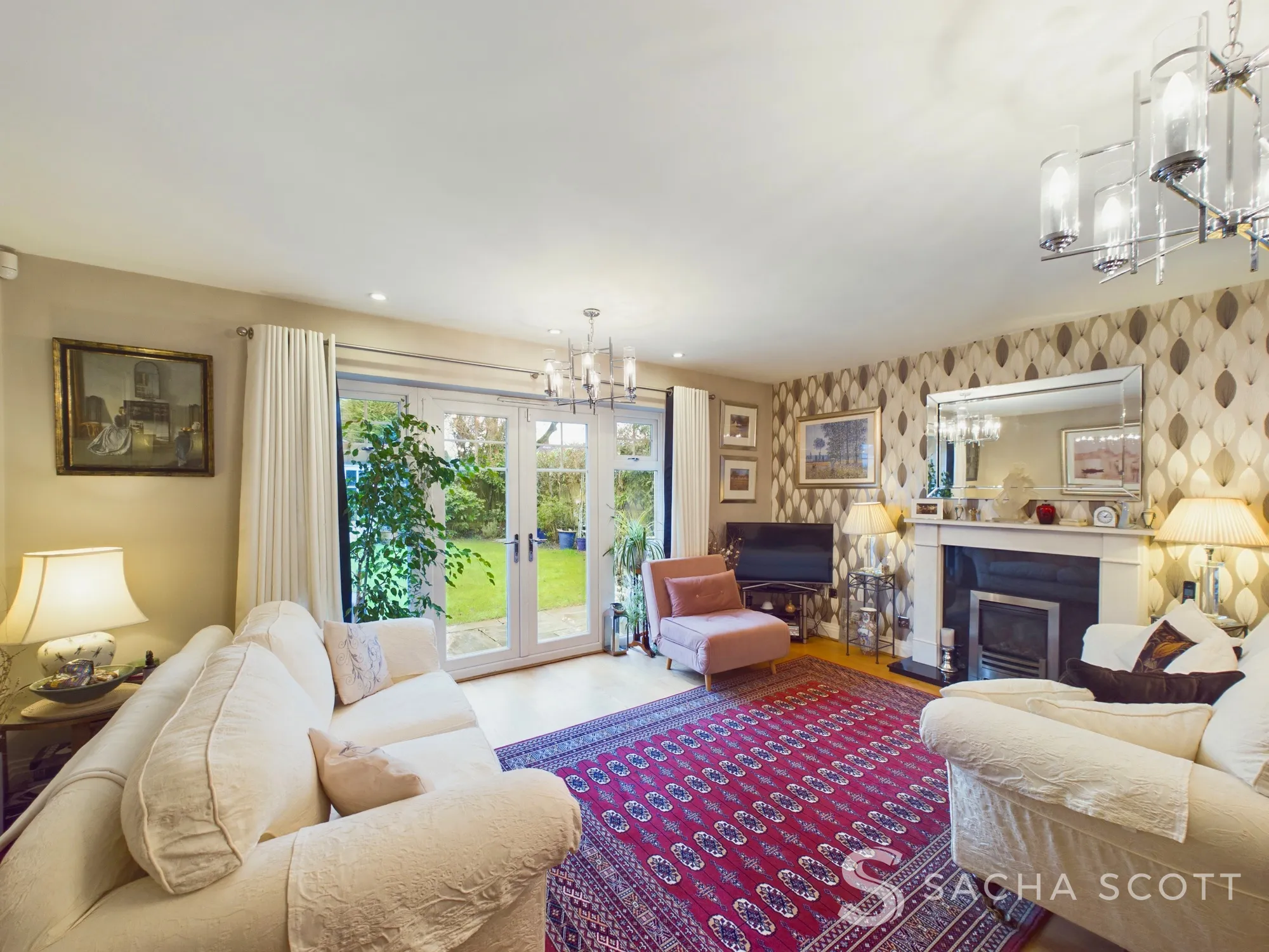 4 bed semi-detached house for sale in Magnolia Drive, Banstead  - Property Image 2