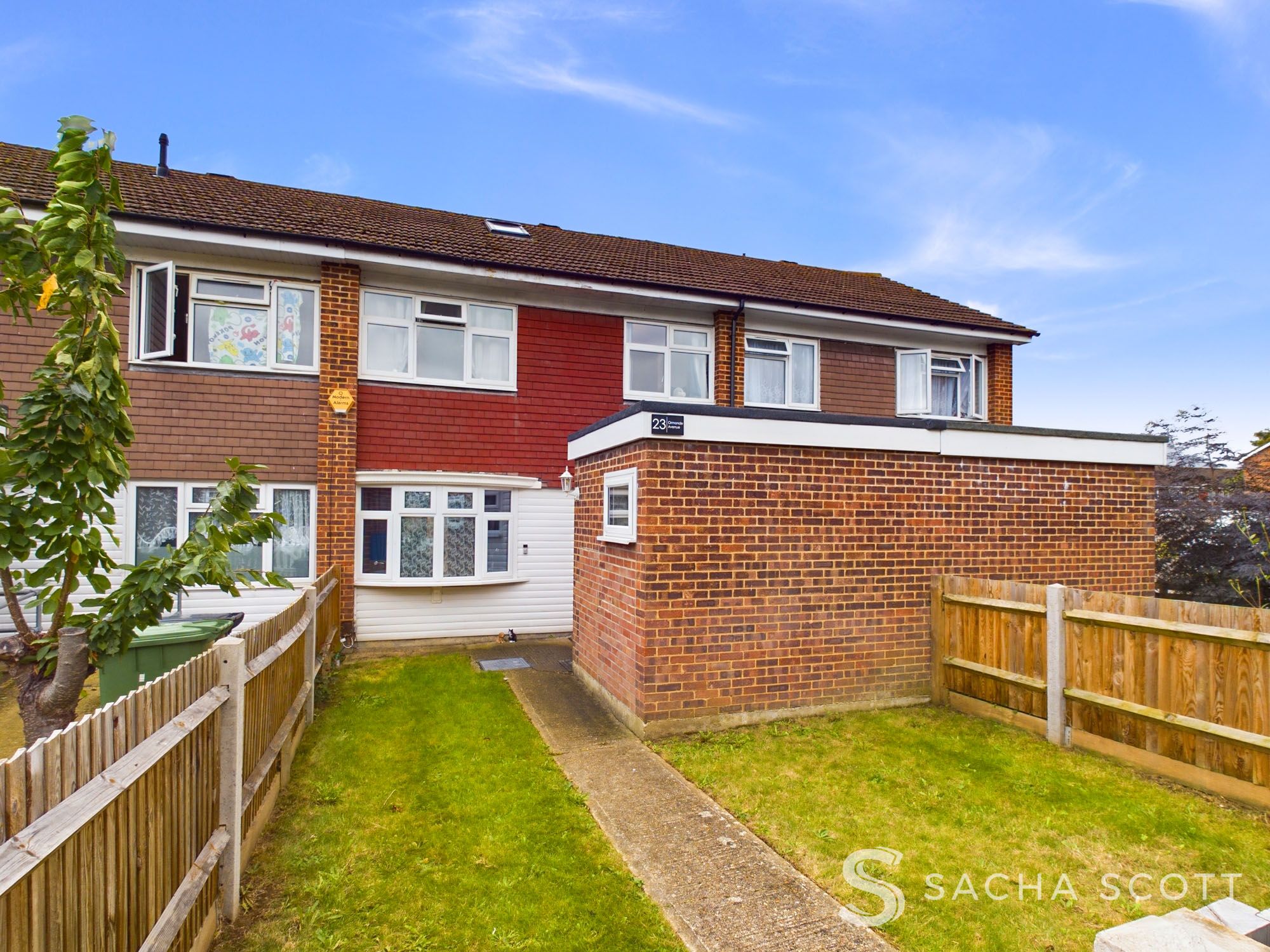 4 bed terraced house for sale in Ormonde Avenue, Epsom  - Property Image 1