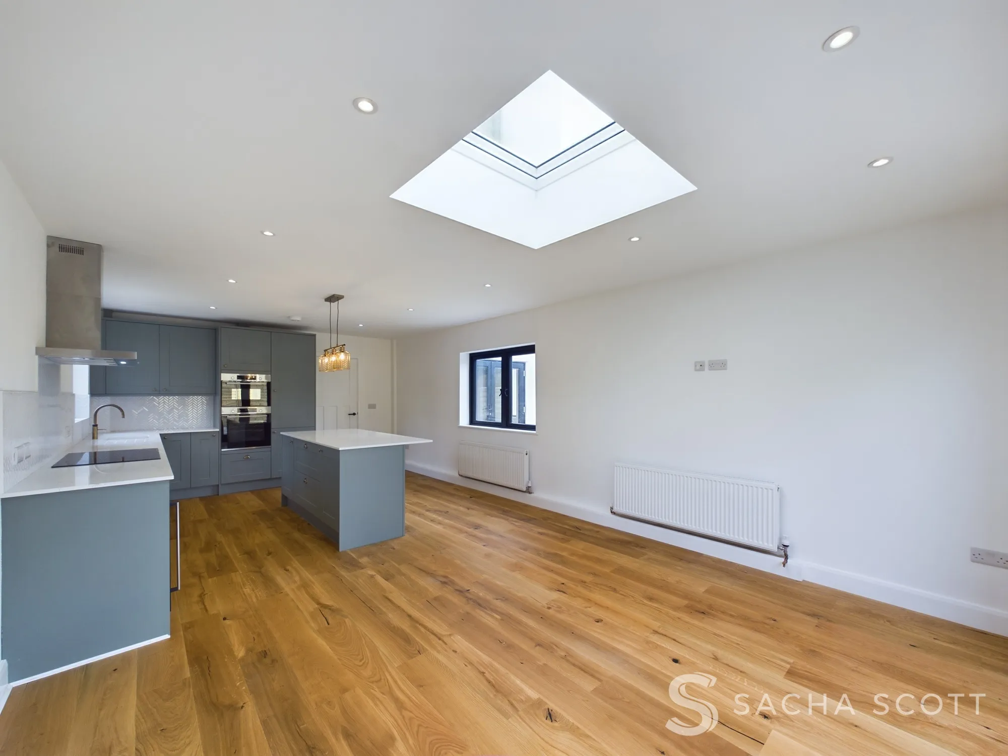 5 bed detached house for sale in Nork Way, Banstead  - Property Image 4