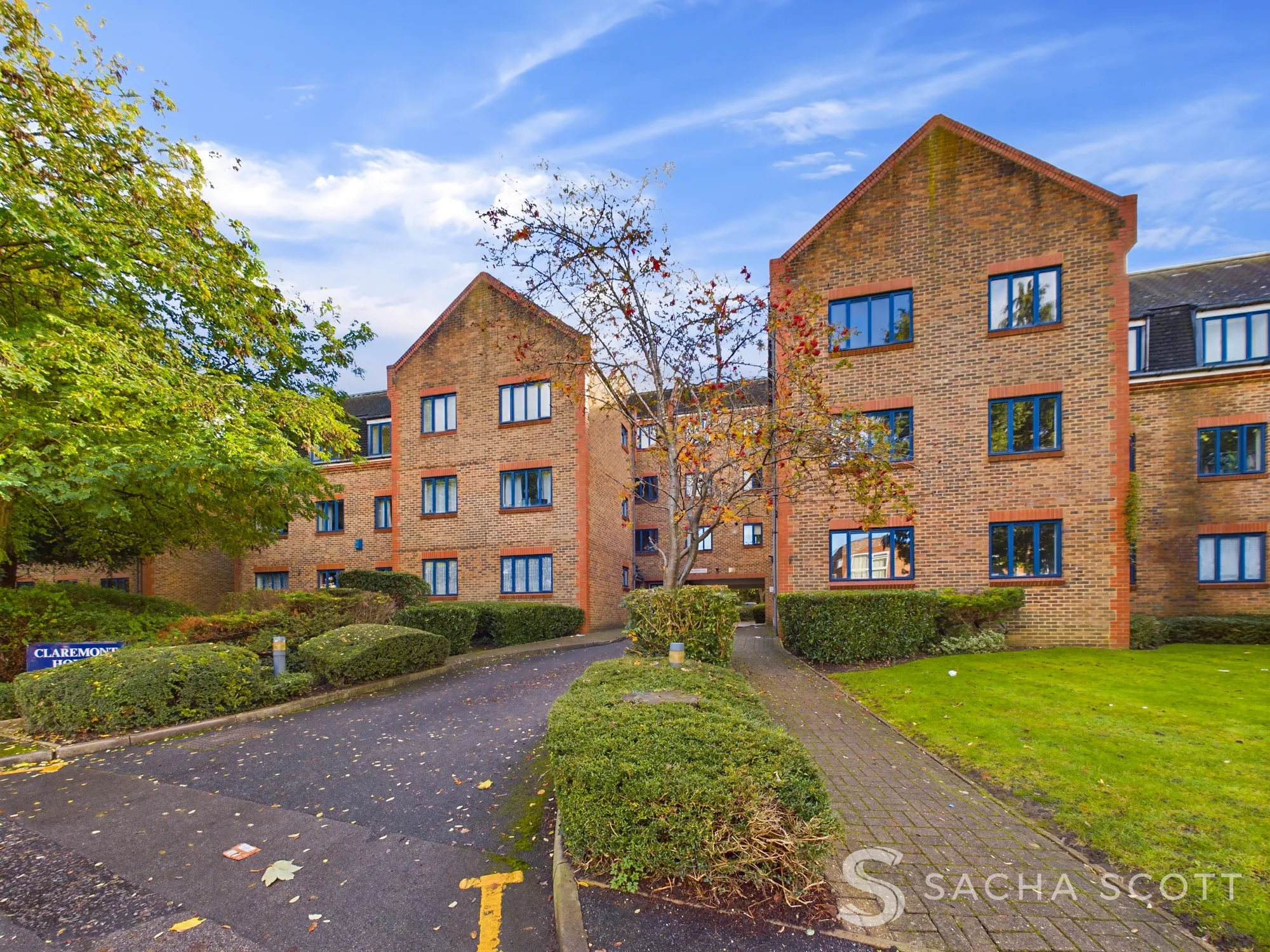 1 bed apartment for sale in Worcester Road, Sutton - Property Image 1
