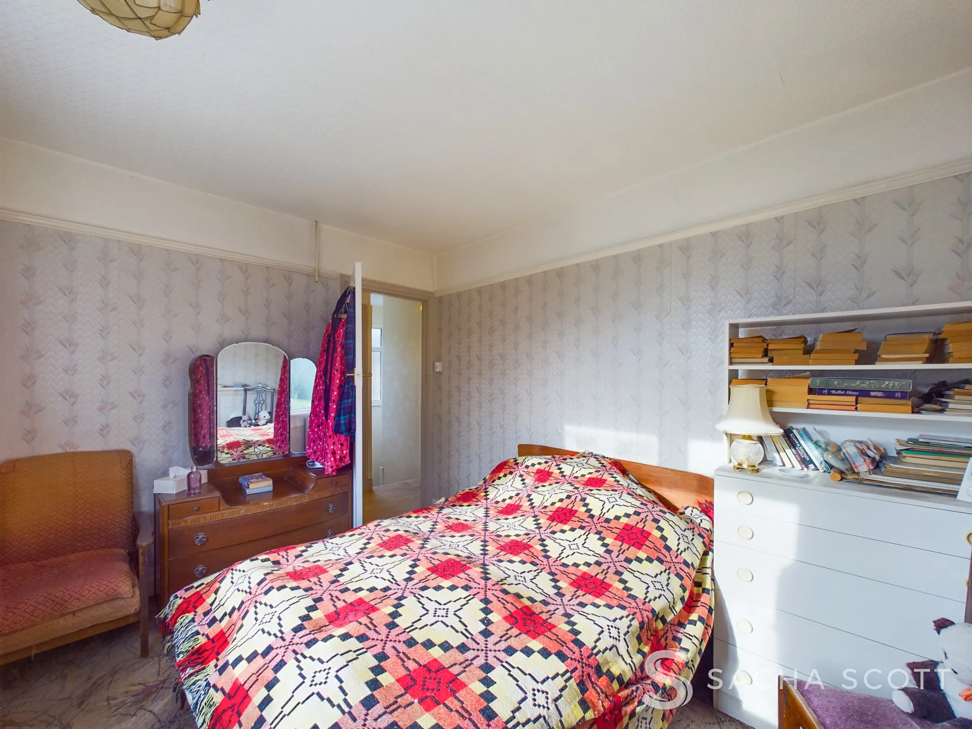 3 bed detached house for sale in Warren Road, Banstead  - Property Image 15
