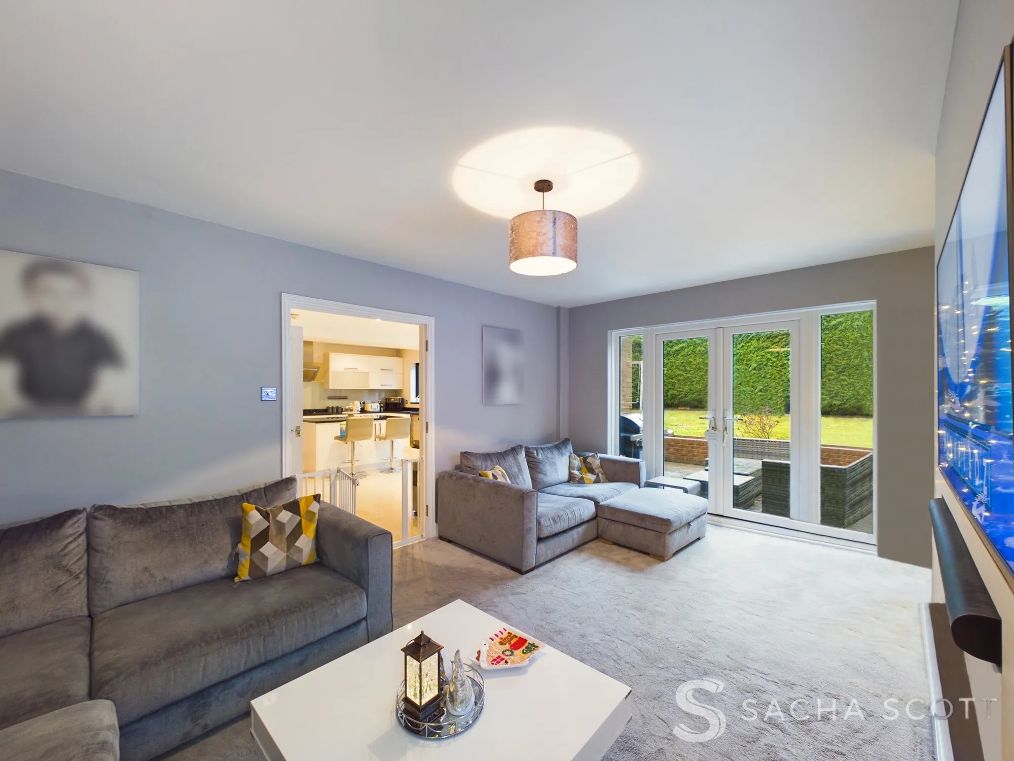 4 bed detached house for sale in Walnut Grove, Banstead  - Property Image 2