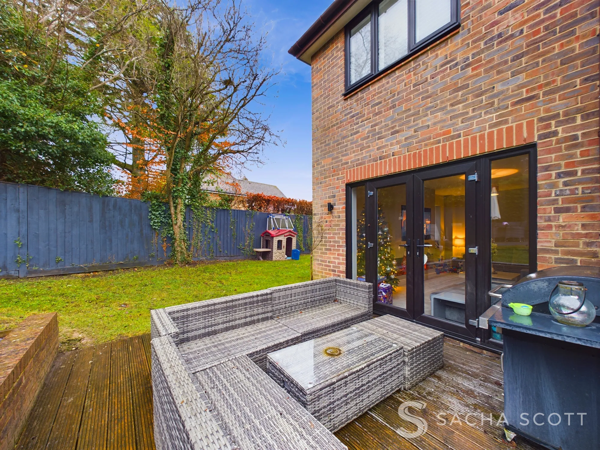 4 bed detached house for sale in Walnut Grove, Banstead  - Property Image 33