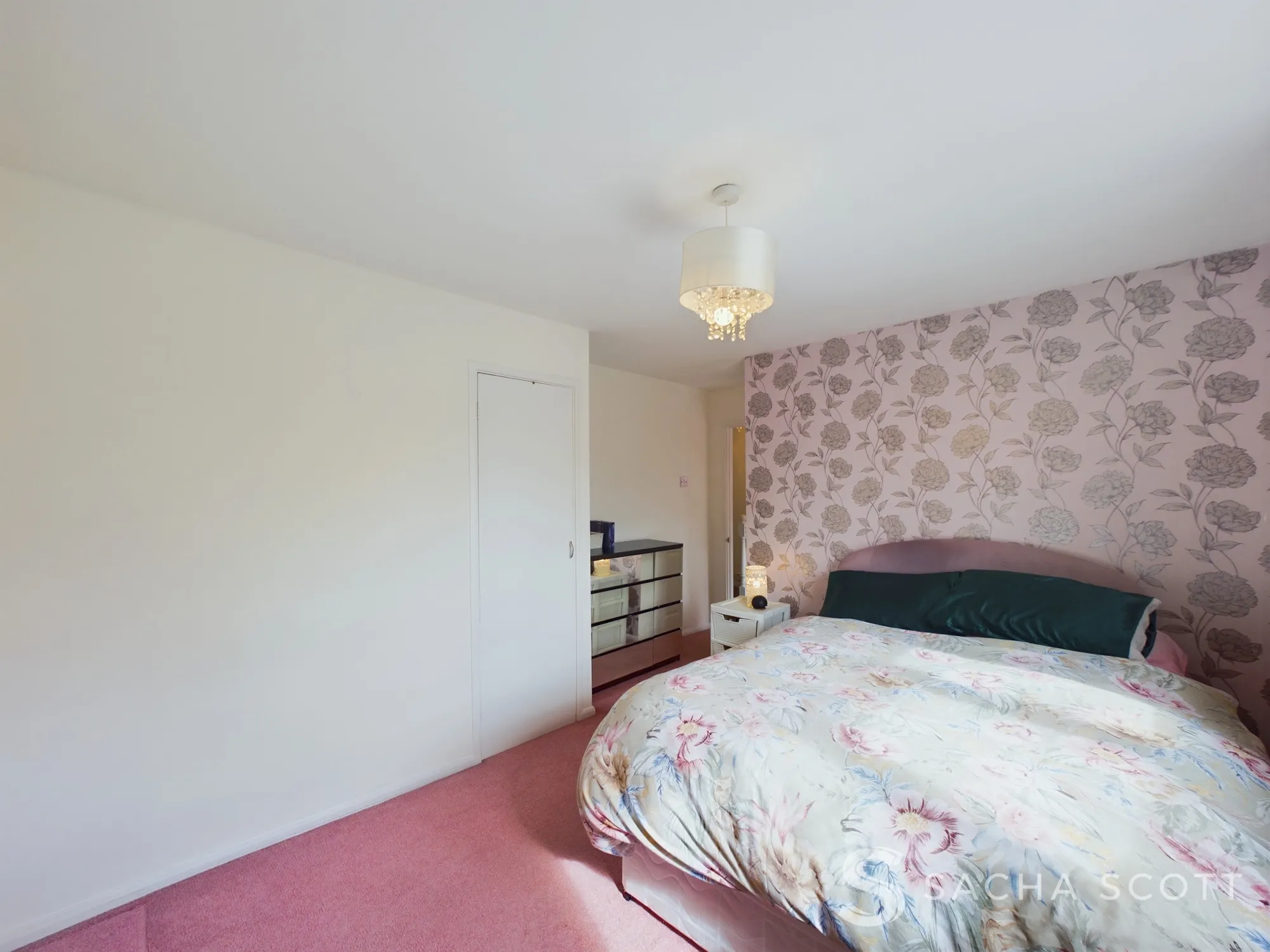 3 bed mid-terraced house for sale in Homefield Gardens, Tadworth  - Property Image 13